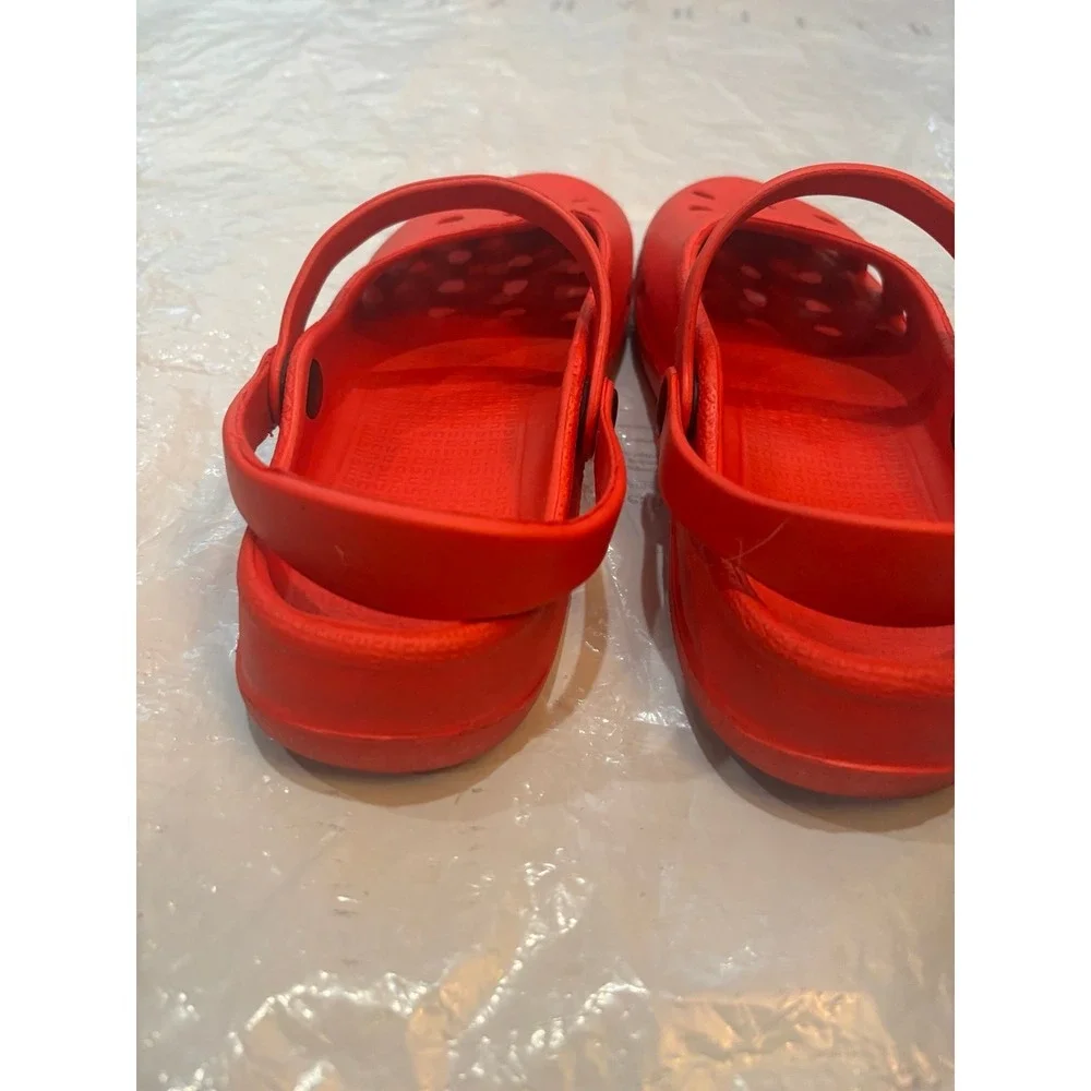 Capelli Of New‎ York  Water Shoes Size 6